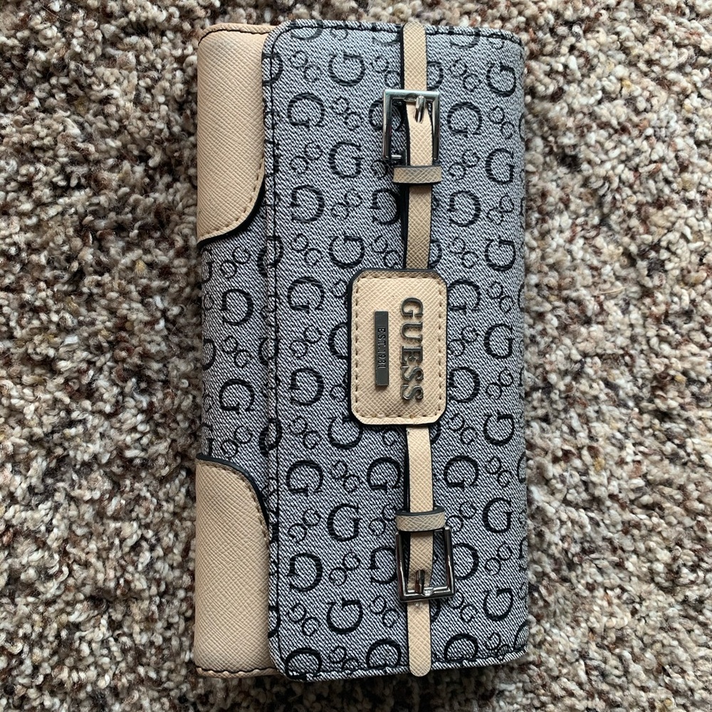 Guess Wallet